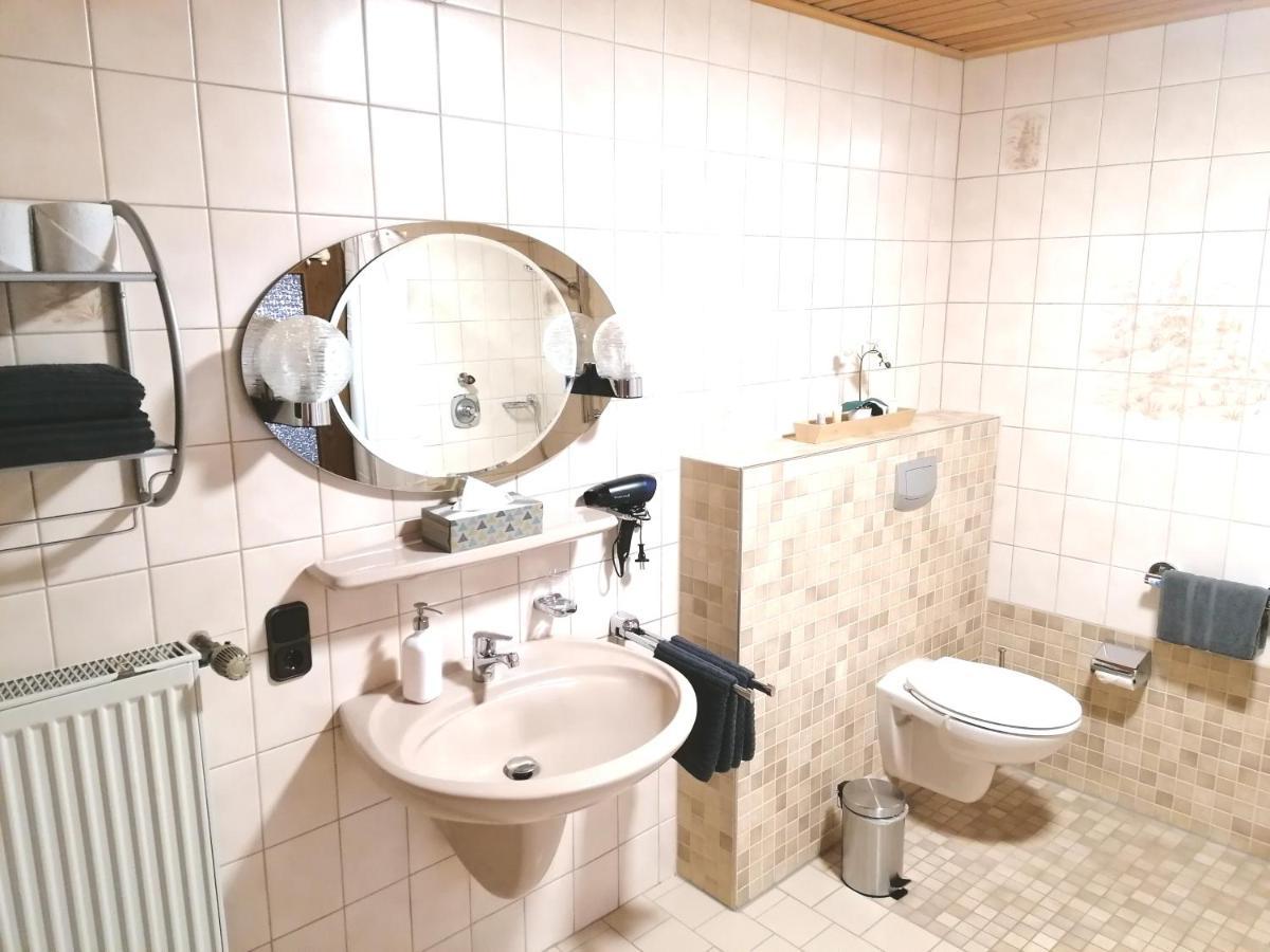 Ferienwohnung Christine Mit Sauna Und Whirlpool Utzerath Екстер'єр фото