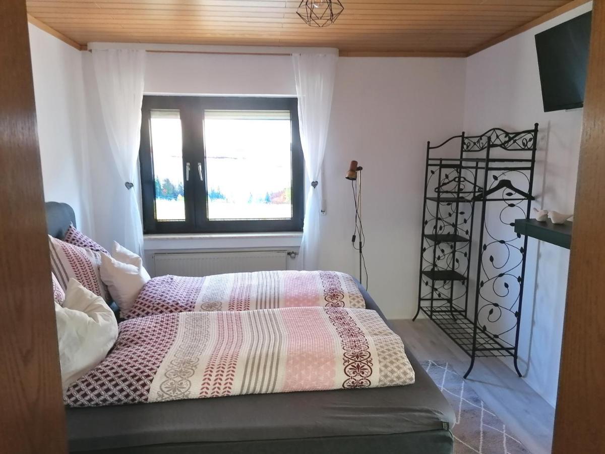 Ferienwohnung Christine Mit Sauna Und Whirlpool Utzerath Екстер'єр фото